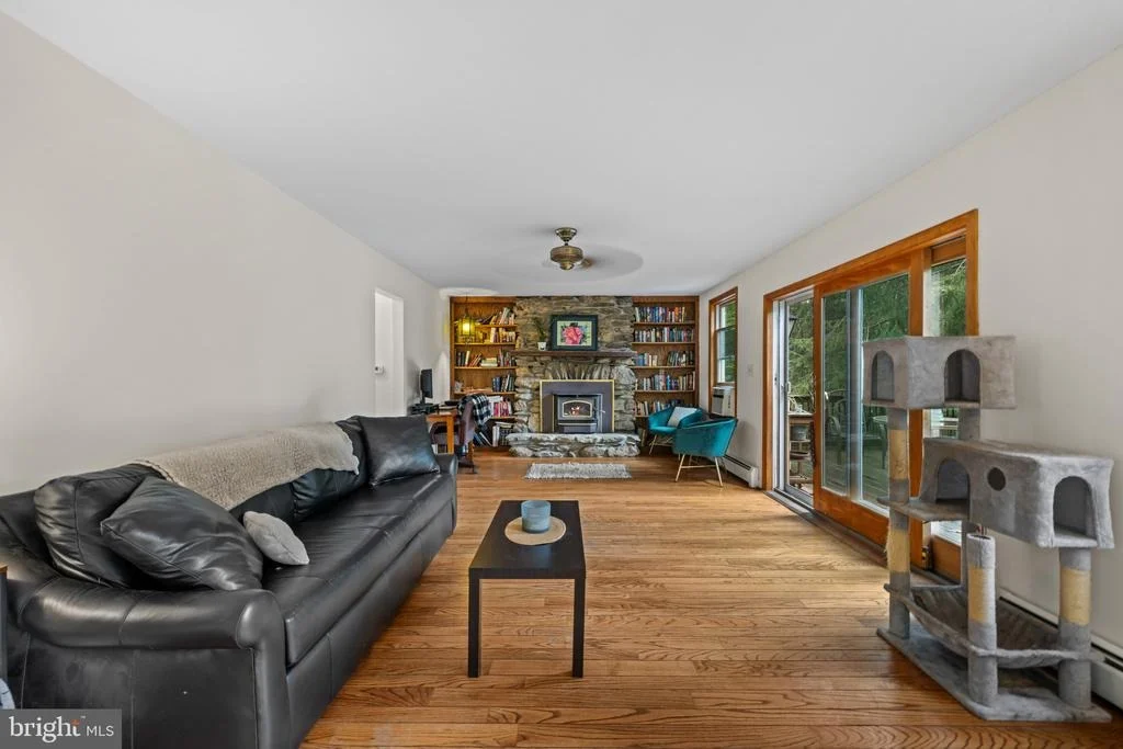 Photo of 502 SILVER RUN VALLEY ROAD