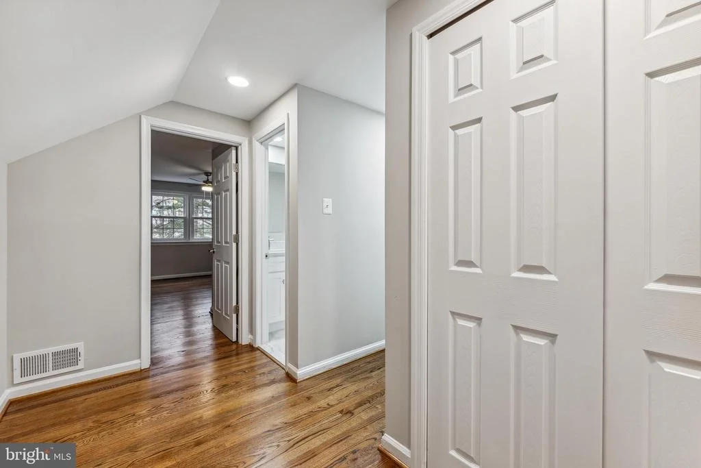 Photo of 3912 KING ARTHUR ROAD