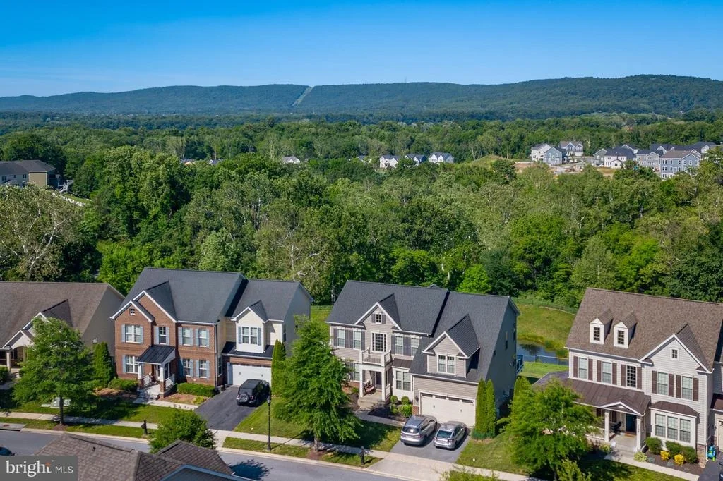 Photo of 1135 DARGON QUARRY LANE