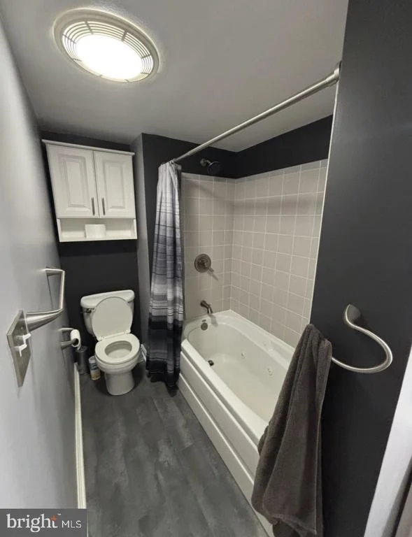 Photo of 4233 GREYS RUN CIRCLE