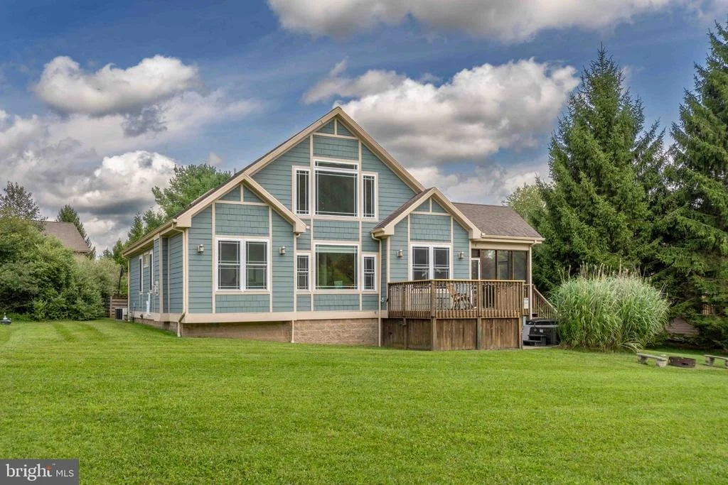 Photo of 296 LAKE POINTE DRIVE