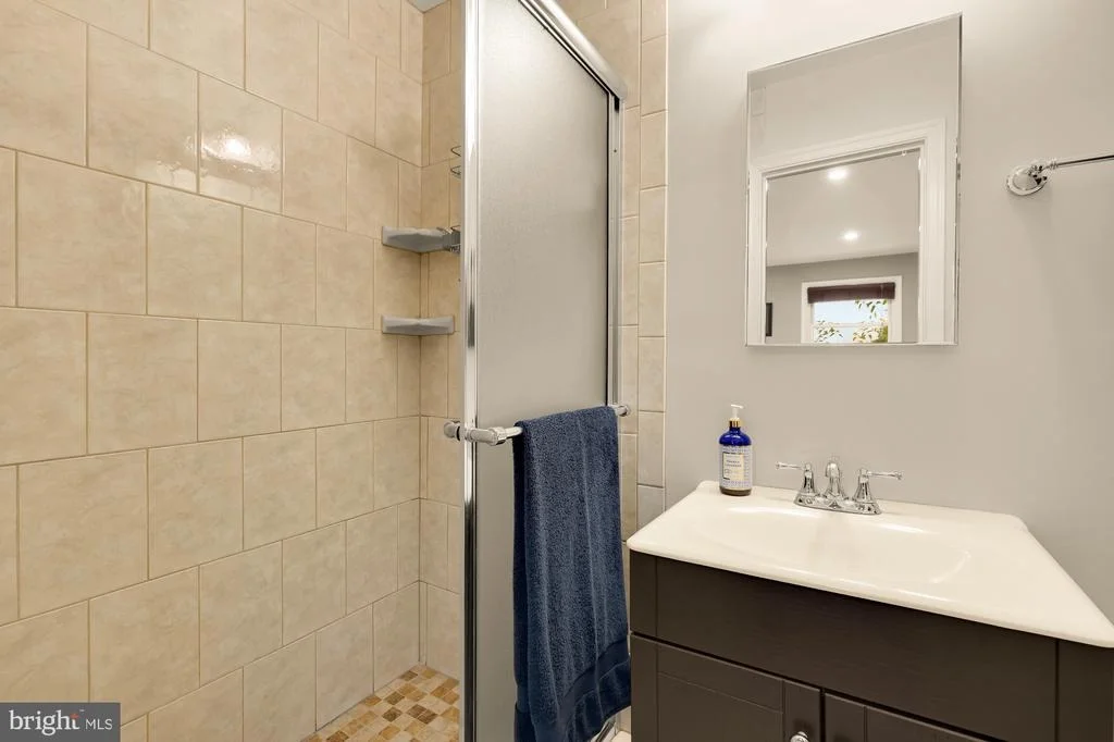 Photo of 1024 DEVERE DRIVE
