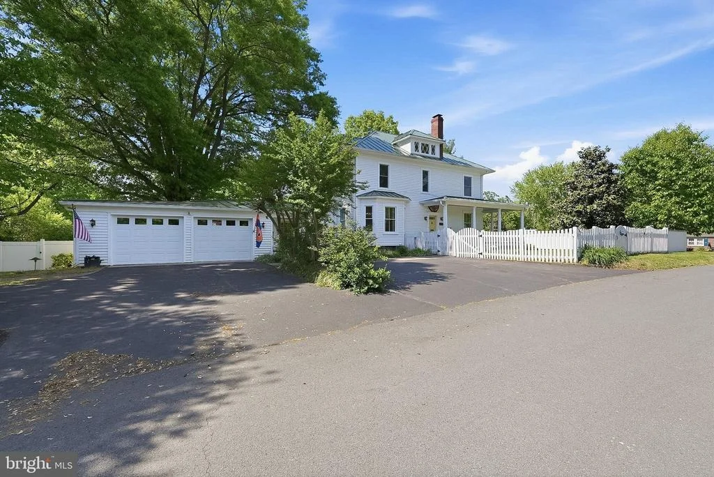 Photo of 9026 SUDLEY ROAD