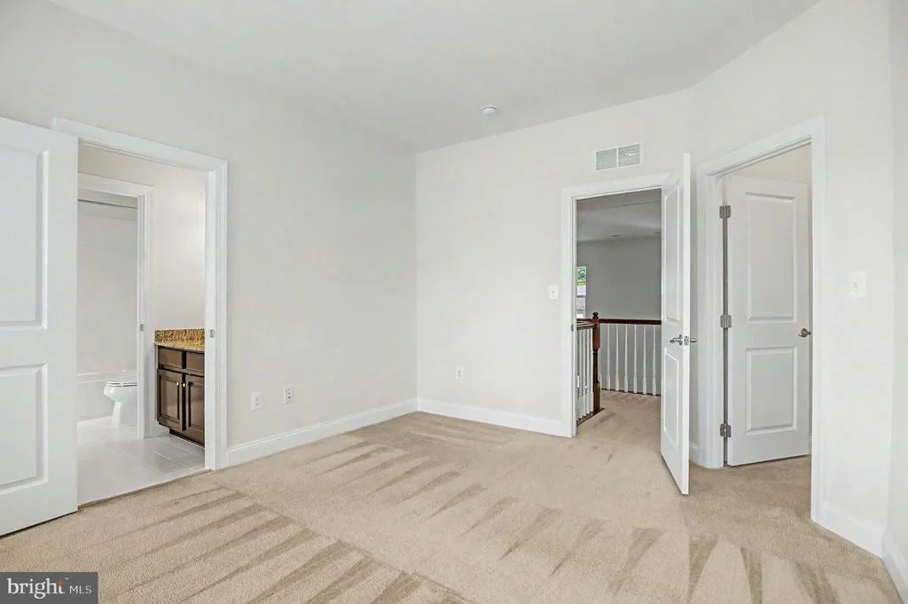 Photo of 26647 FOXWARREN WAY