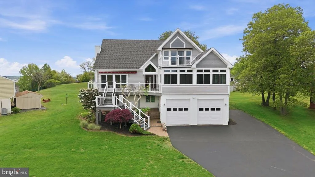Photo of 160 CLIFFVIEW DRIVE