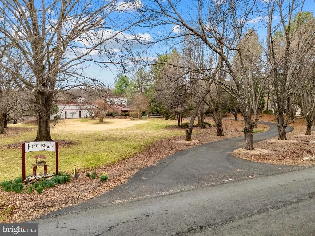 Photo of 3850 COBBLER MOUNTAIN ROAD