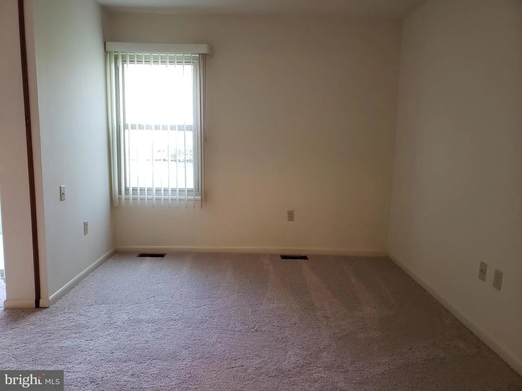 Photo of Unit 71B at 3600 GLENEAGLES DRIVE