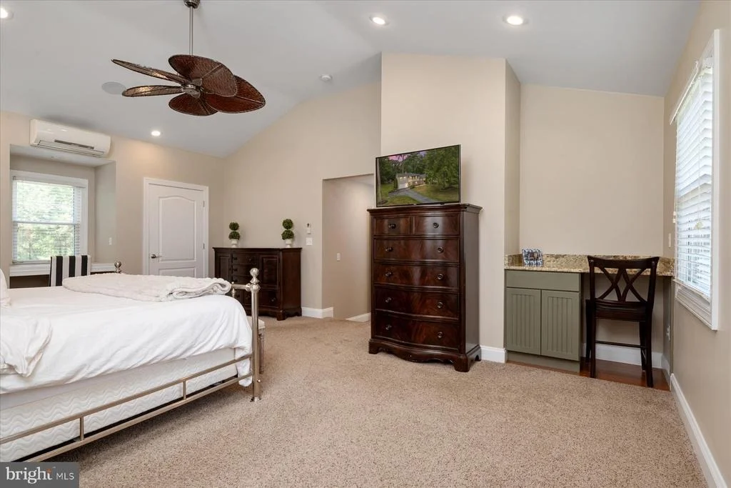 Photo of 1134 VALLEY DRIVE