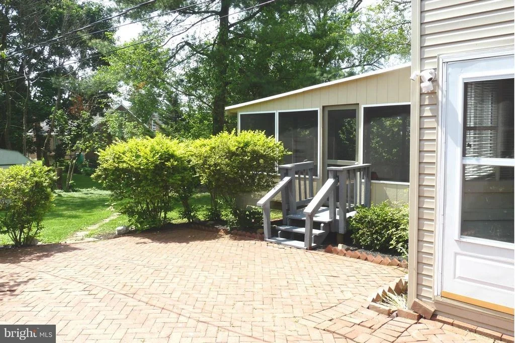 Photo of 604 MILITARY ROAD