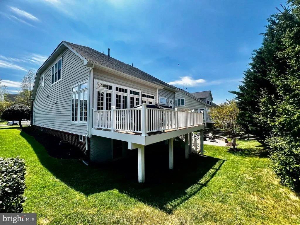 Photo of 9116 BOWLING GREEN DRIVE