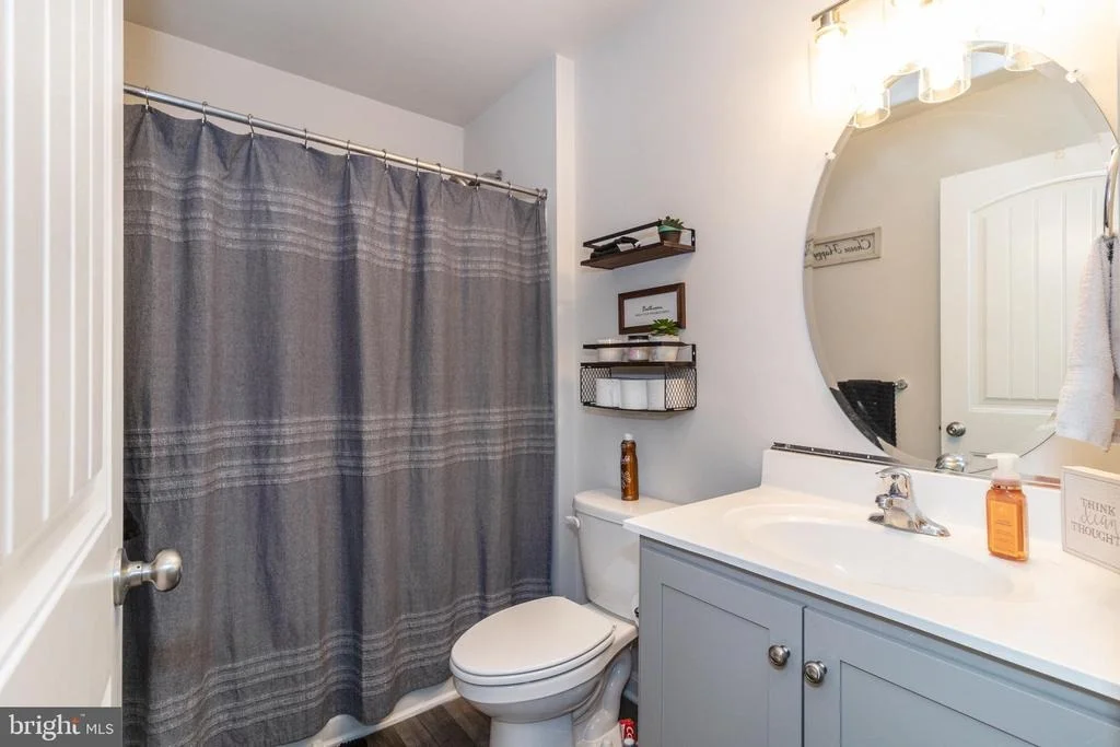 Photo of 142 POND VIEW LANE