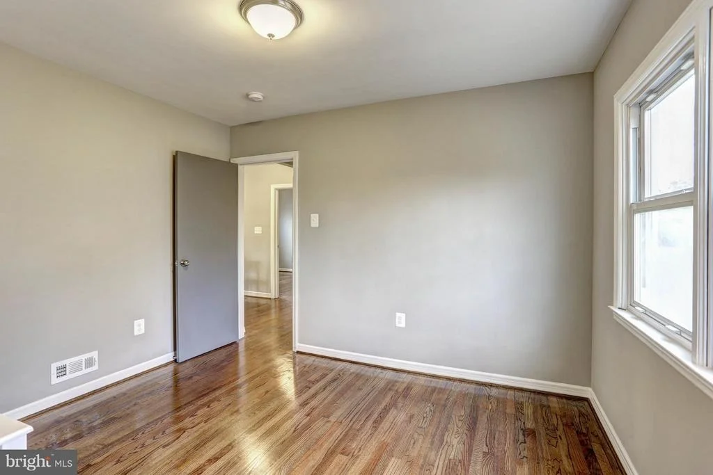 Photo of 516 HOLY CROSS ROAD