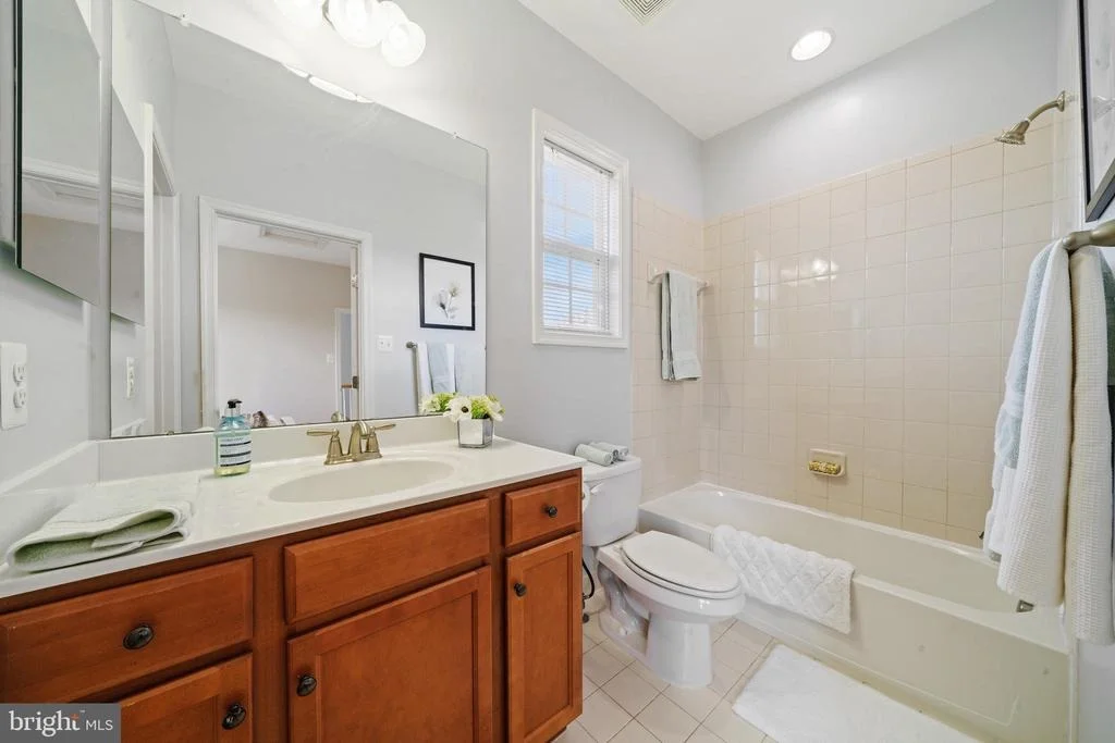 Photo of 304 PARKVIEW AVENUE