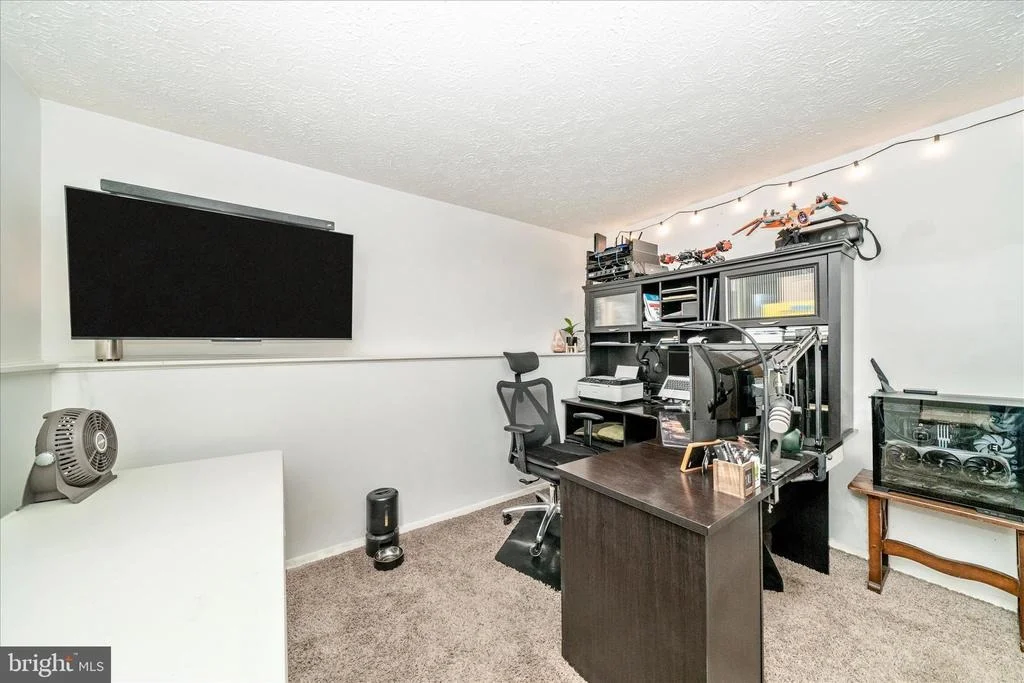 Photo of 5696 PEBBLE DRIVE