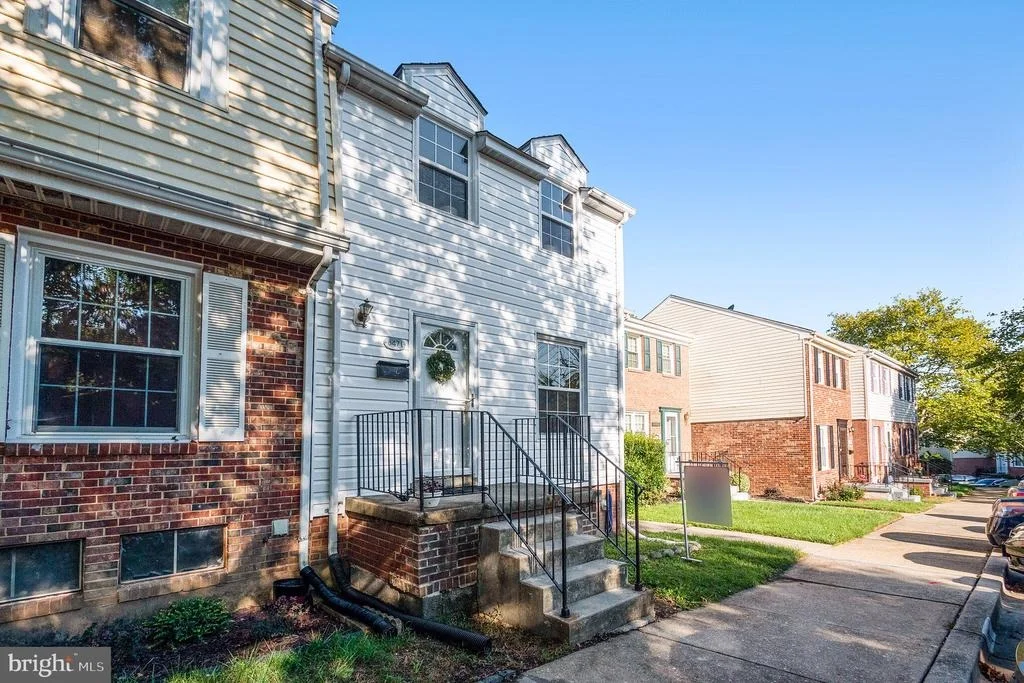 Photo of Unit 5C at 8471 IMPERIAL DRIVE