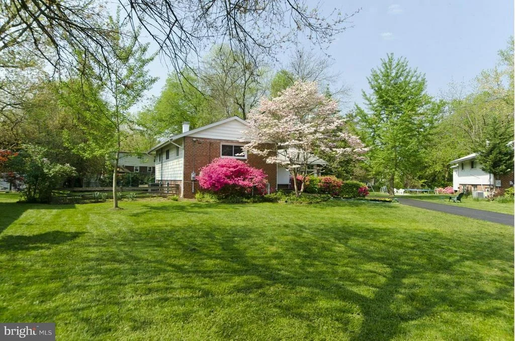 Photo of 6631 IVY HILL DRIVE