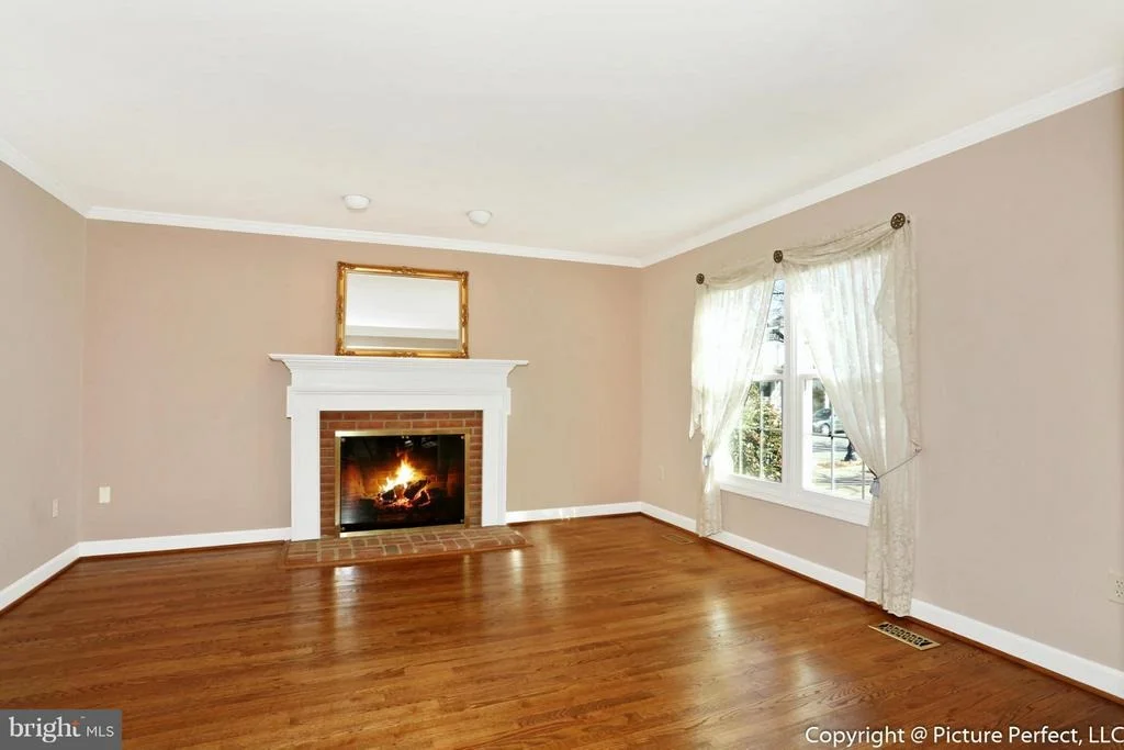 Photo of 2469 5 SHILLINGS ROAD