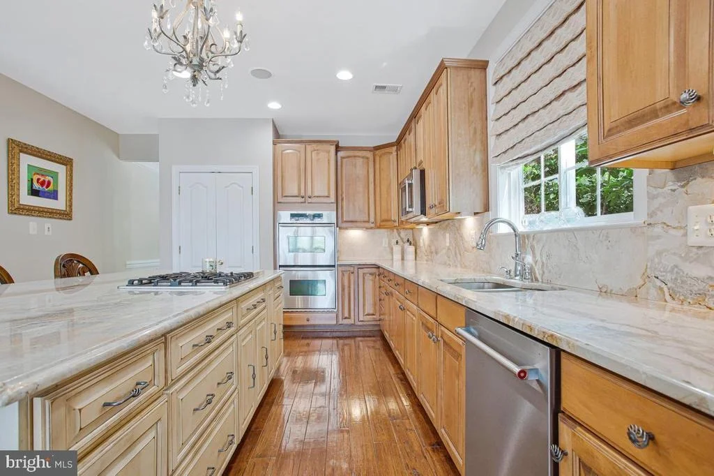 Photo of 905 CORNELL AVENUE