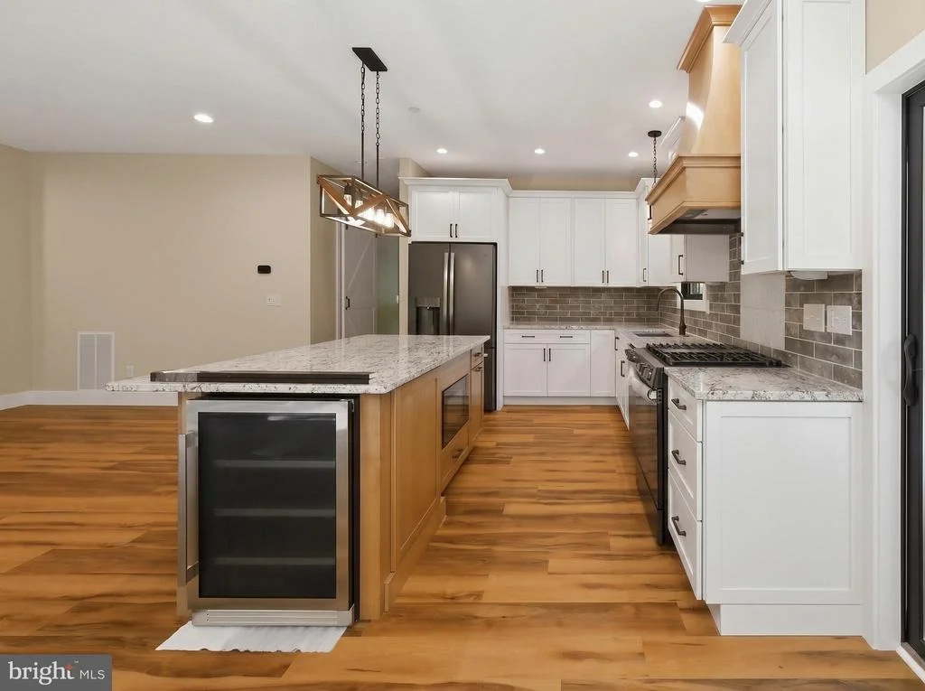Photo of 15 BYRAN DR