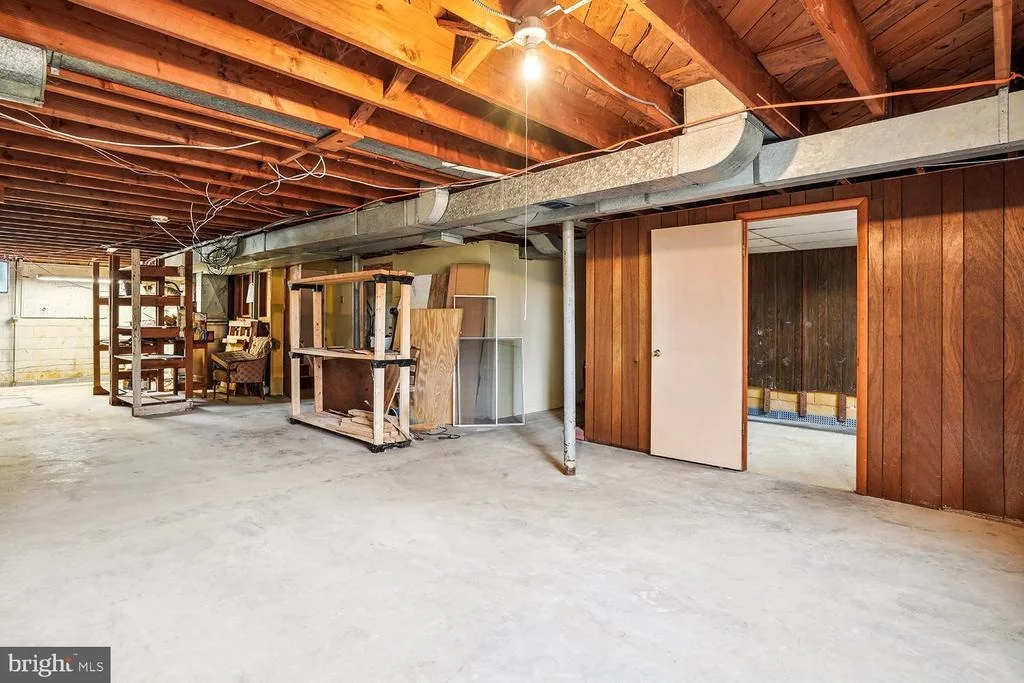 Photo of 5906 PARKWAY DRIVE