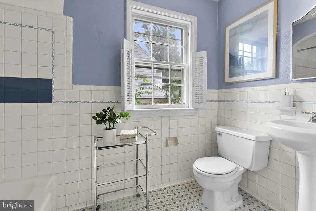 Photo of 1200 SOUTHVIEW ROAD