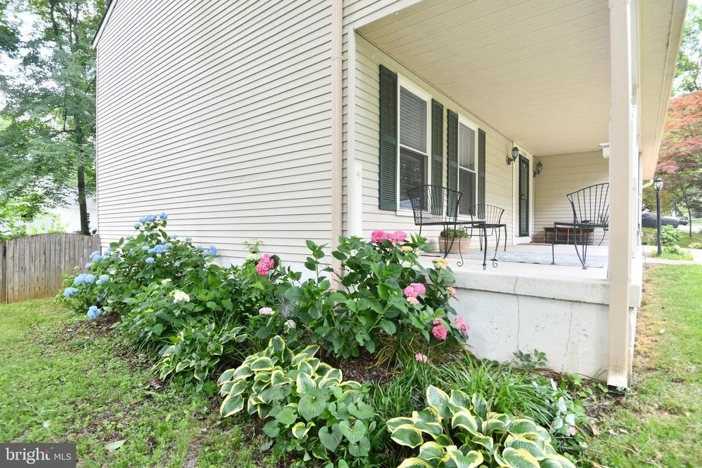 Photo of 15198 HOLLEYSIDE DRIVE
