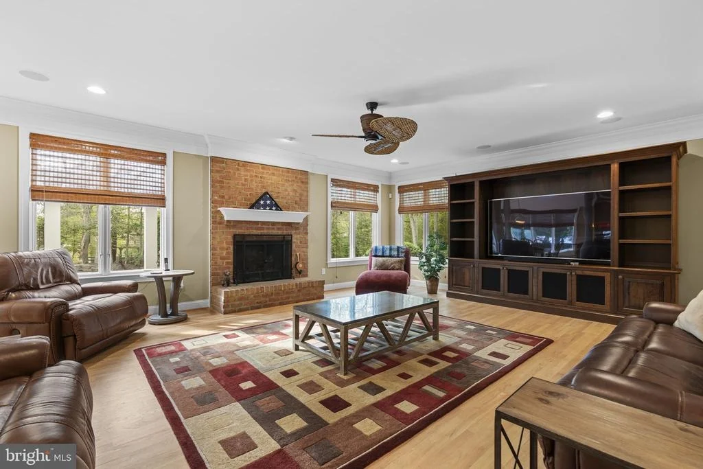 Photo of 370 EAGLE HILL ROAD