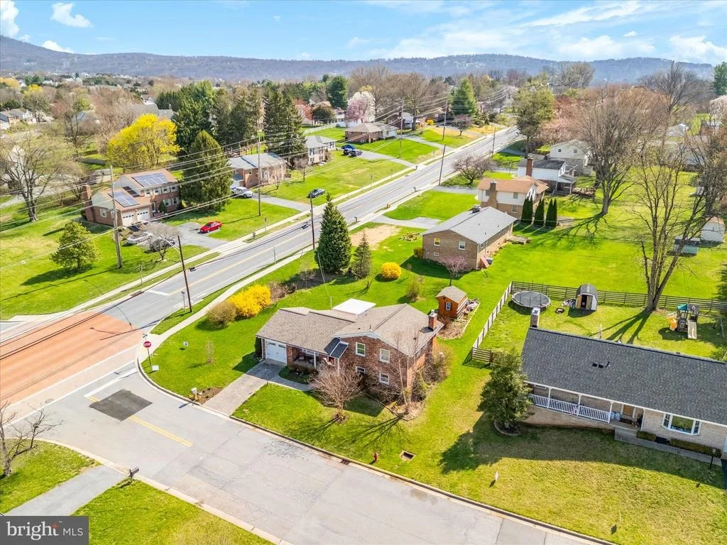 Photo of 2 LOMBARDY DRIVE