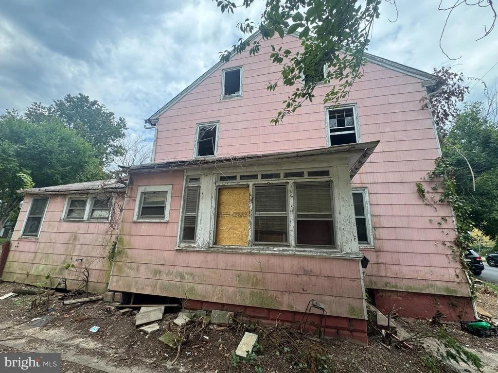 Photo of 64 WALNUT STREET
