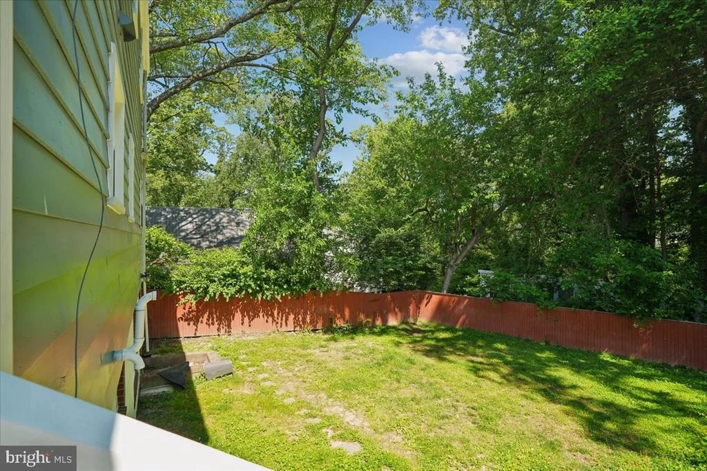 Photo of 11209 MIDVALE ROAD