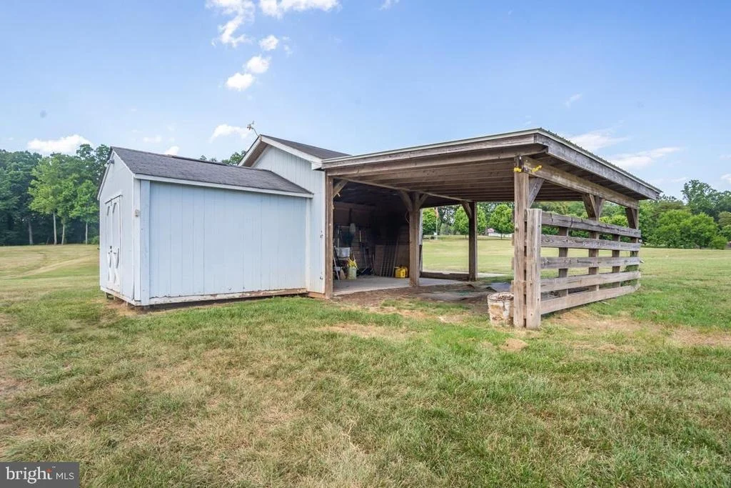 Photo of 22669 WATSON ROAD