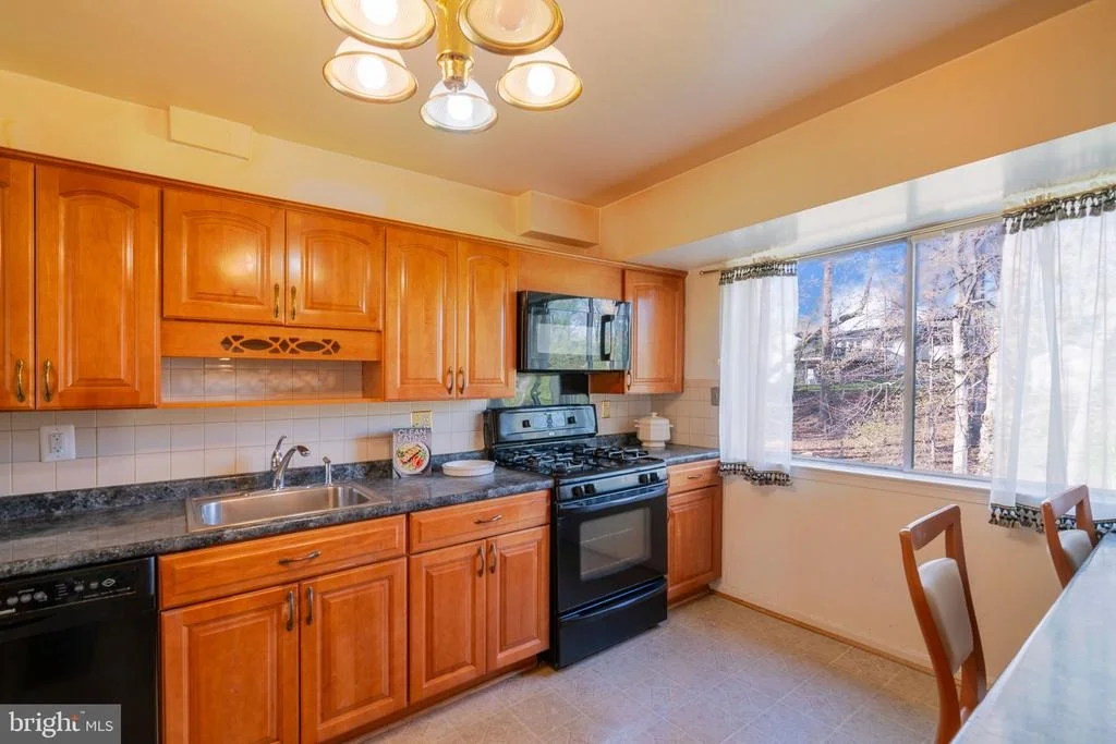 Photo of 4709 IRIS PLACE