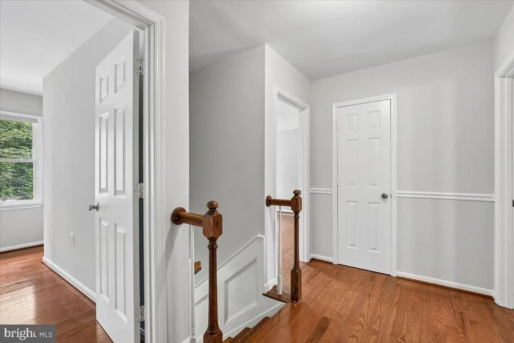 Photo of 8253 HONEYSUCKLE ROAD