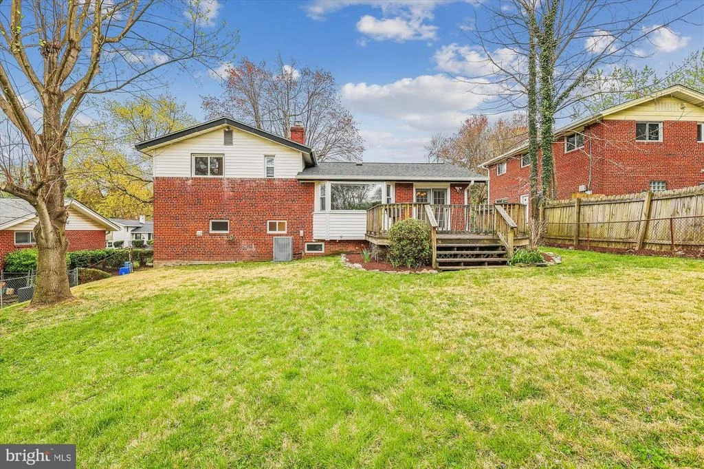 Photo of 2405 HARMON ROAD