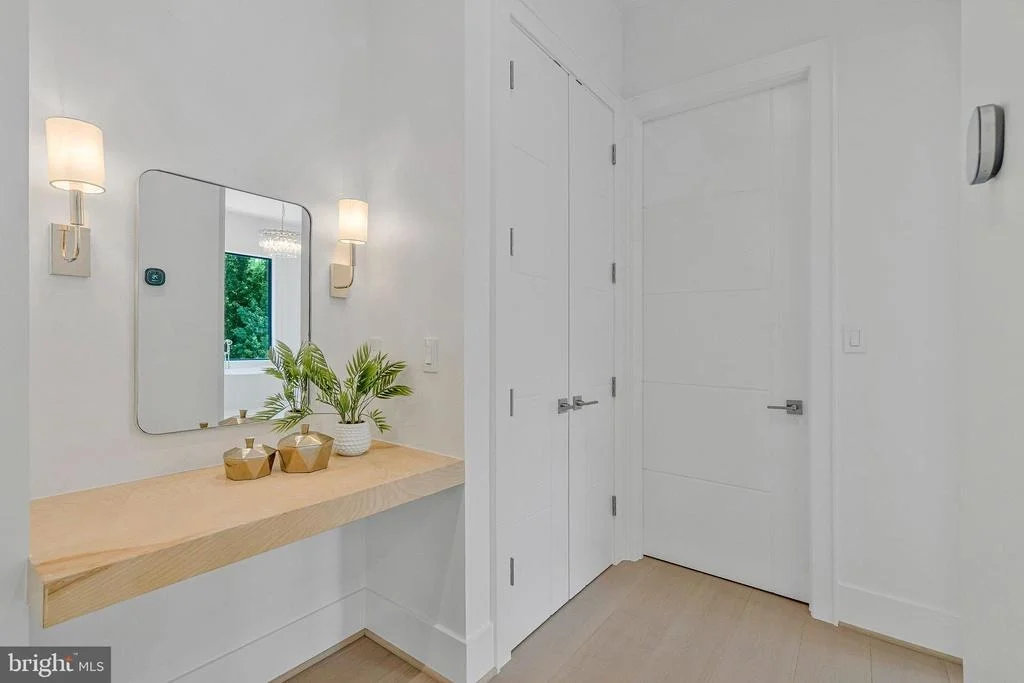 Photo of 1434 WAGGAMAN CIRCLE