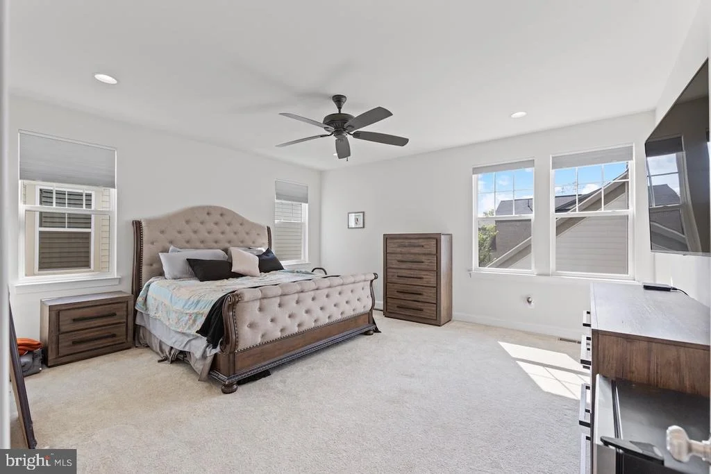 Photo of 22986 BUBBLING BROOK DRIVE