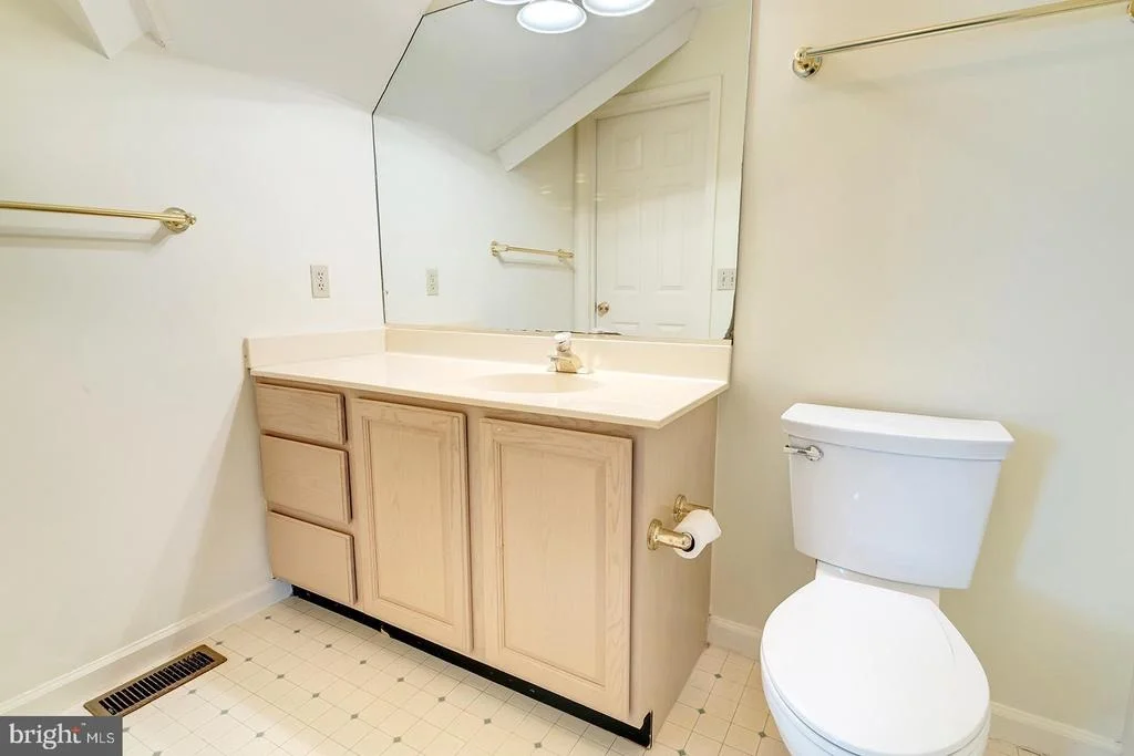 Photo of 208 POND VIEW DRIVE