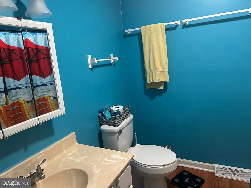 Photo of 440 BLUEBIRD WAY