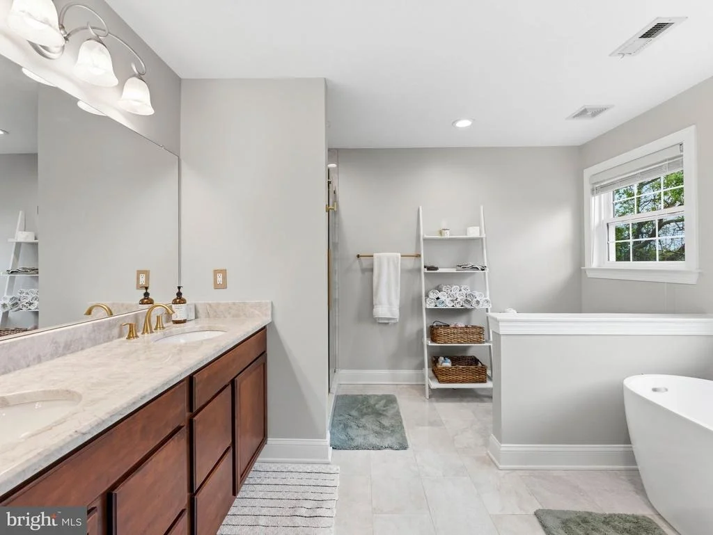 Photo of 616 BAINBRIDGE DRIVE