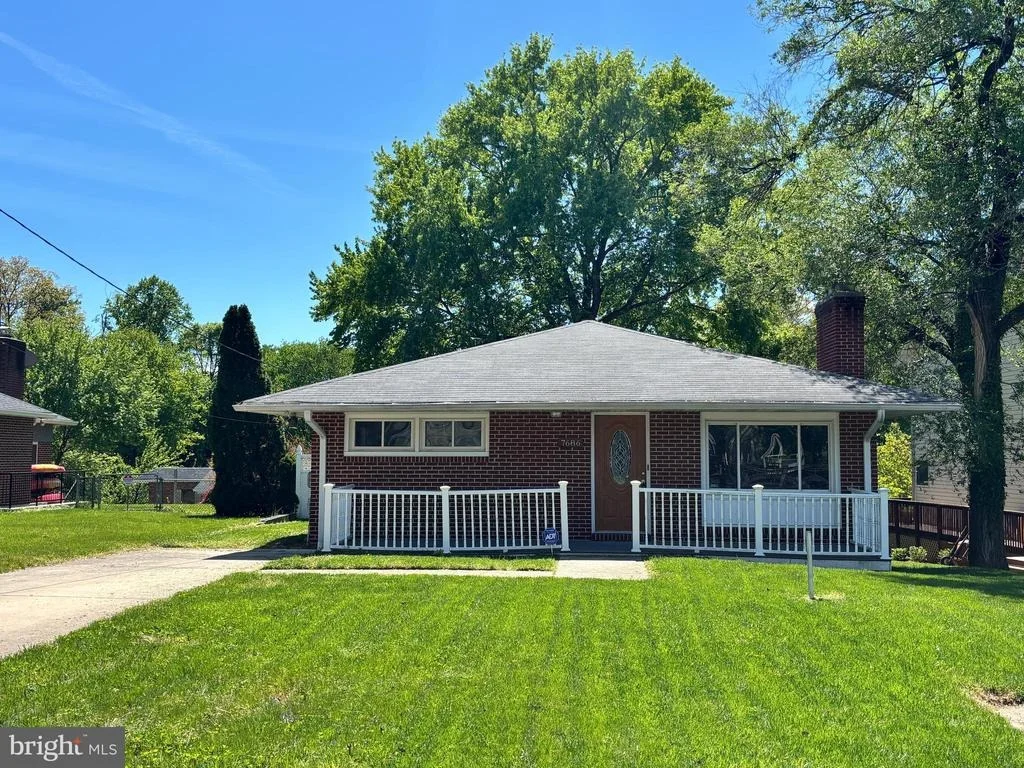Photo of 7686 BRIAR LANE