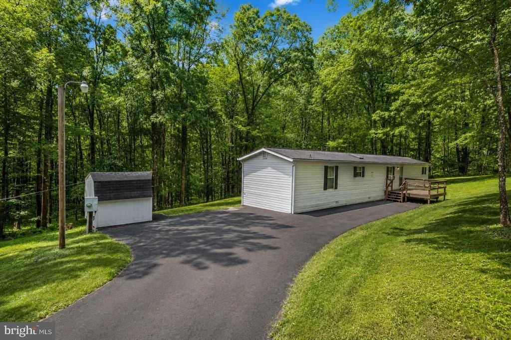 Photo of 1951 MOSSER ROAD
