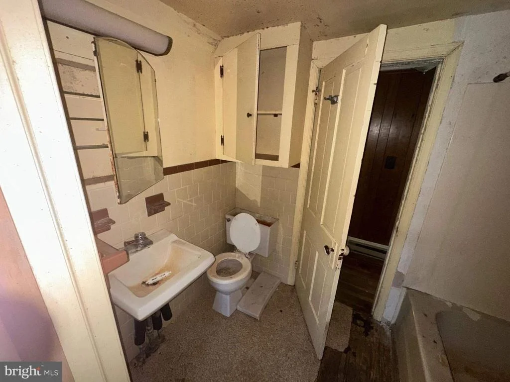 Photo of 9234 TAYLOR ROAD