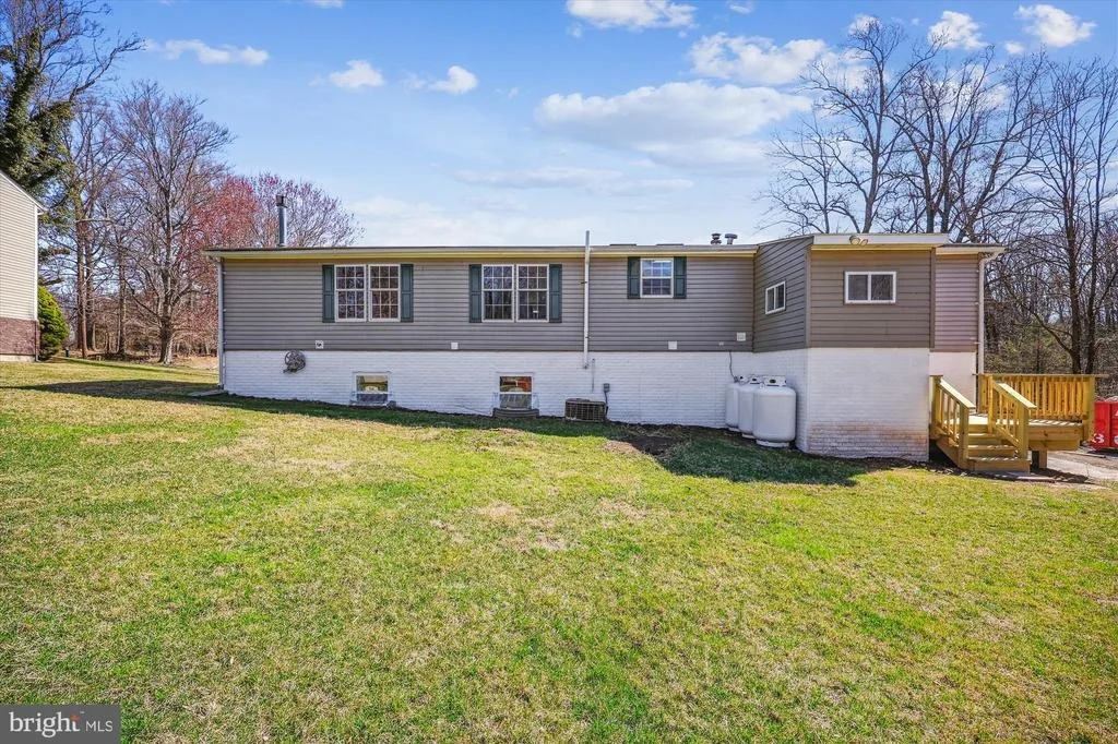 Photo of 18450 BROOKE ROAD