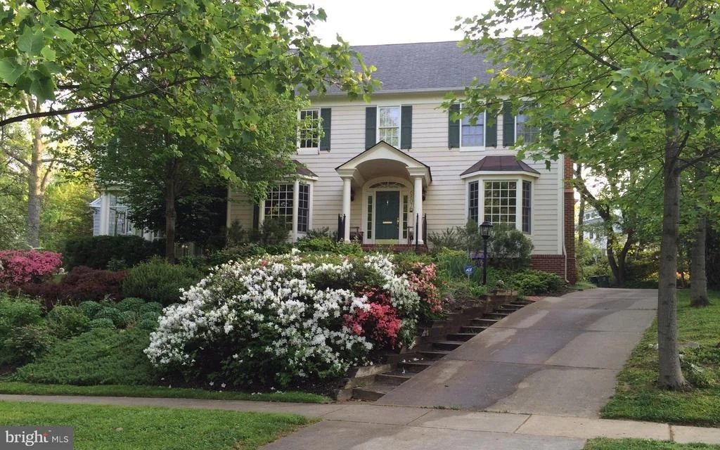 Photo of 6807 MEADOW LANE
