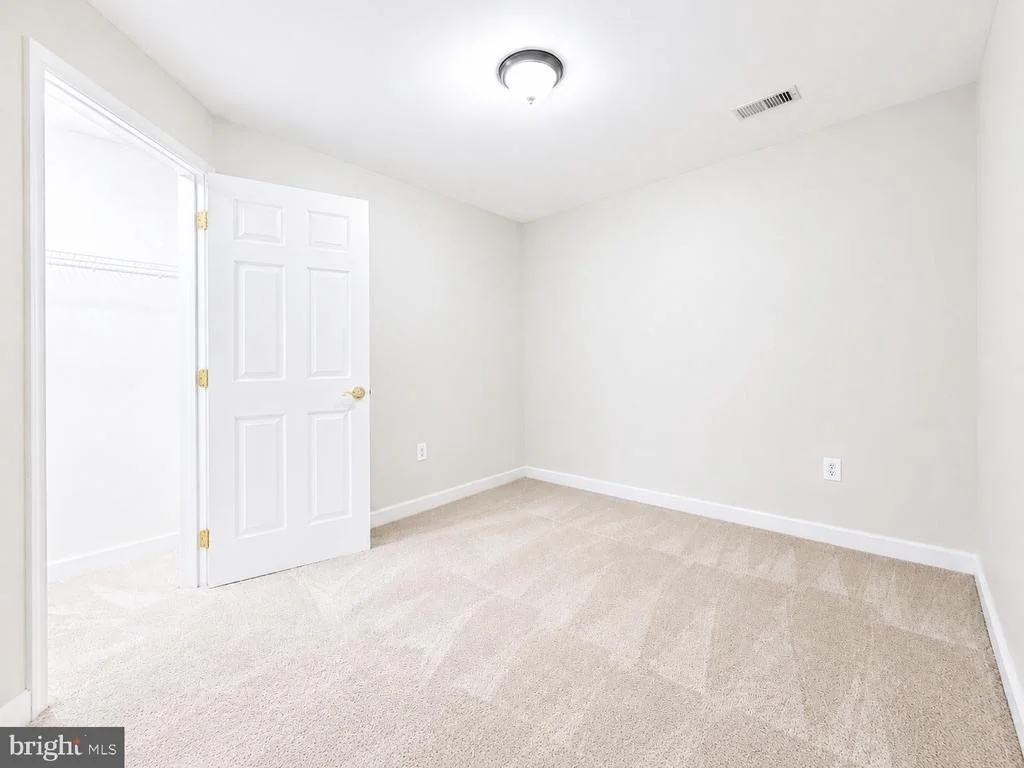 Photo of 9632 GREENEL ROAD