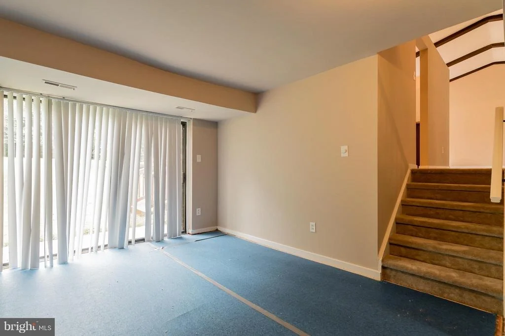 Photo of 6017 RIVER MEADOWS DRIVE