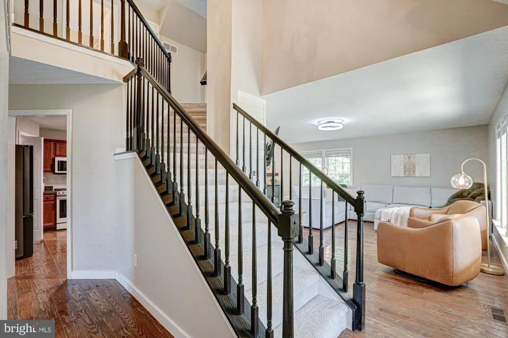 Photo of 119 N MEADOW DRIVE
