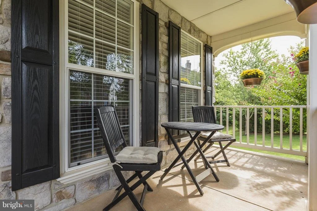 Photo of 619 PINEVIEW COURT