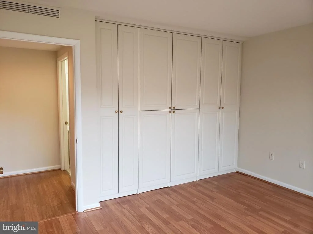 Photo of Unit 72D at 3600 GLENEAGLES DRIVE
