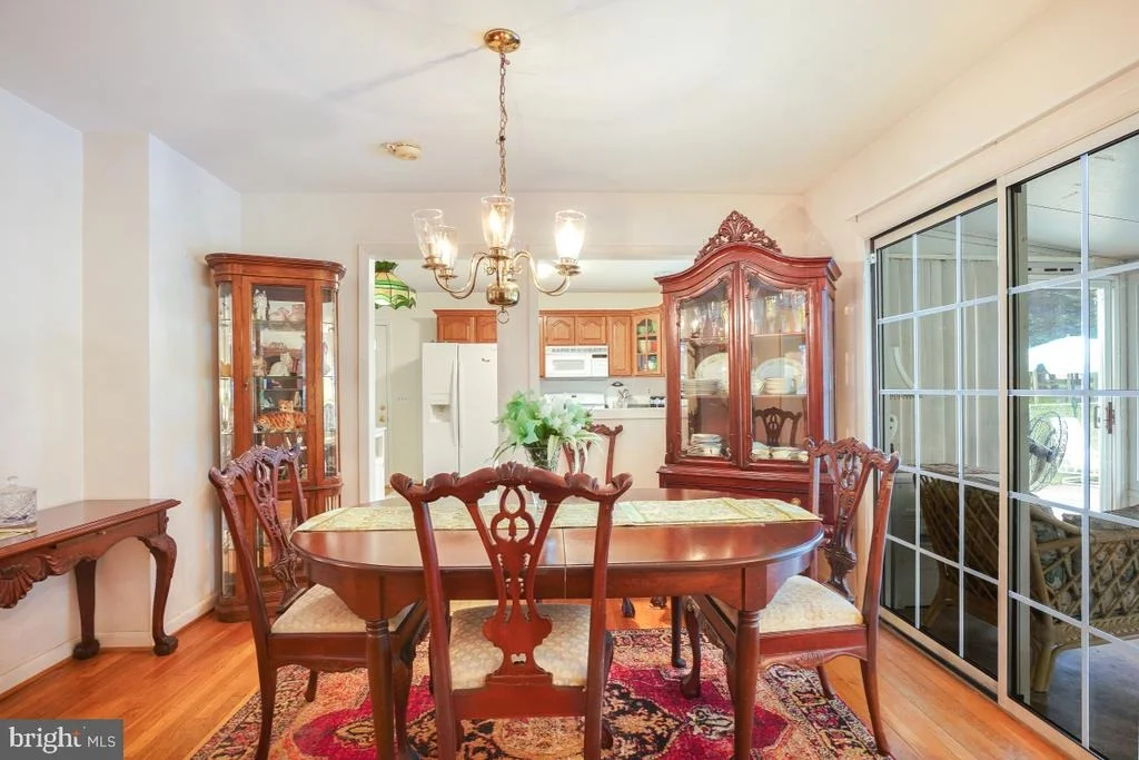 Photo of 17916 MUNCASTER ROAD
